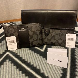 Coach clutch BRAND NEW WITH TAGS
